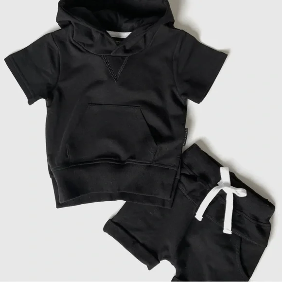 Little Bipsy Black Hoodie and Twill Cargo Pants Set 12-18 month NWT - Picture 7 of 13
